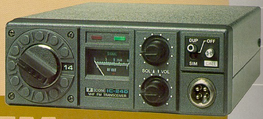ICOM IC-240
